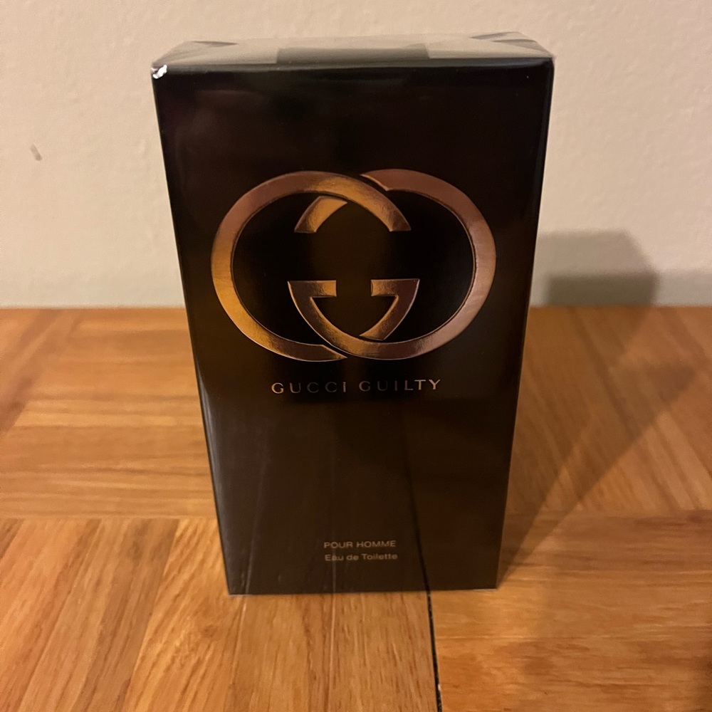 Gucci Guilty Eau de Toilette for Women - Black and Gold